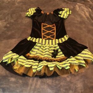 Adult Women’s Witch Halloween Costume